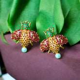 Buzzing Beauty – Bee-Inspired Earrings (GR)